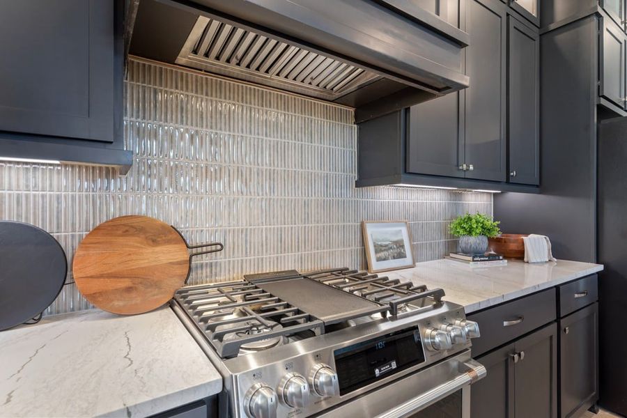 Representative interior finishes for a home built from the Brentwood – 65′ by Chesmar Homes in Attwater, Waller (Image 9). Representative interior finishes for a home built from the Brentwood – 65′ by Chesmar Homes in Attwater, Waller (Image 9).