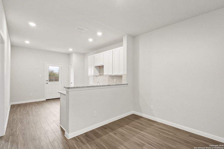 Spacious, unfurnished interior of a new home in Katzer Ranch, Converse (Image 8).