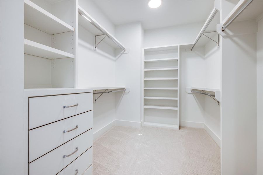 Image 42 of a home in .