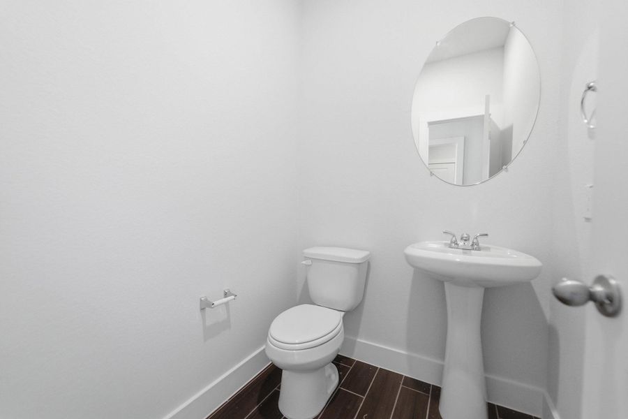 Furnished interior view inside a new home in Magnolia Springs, Montgomery (Image 4).