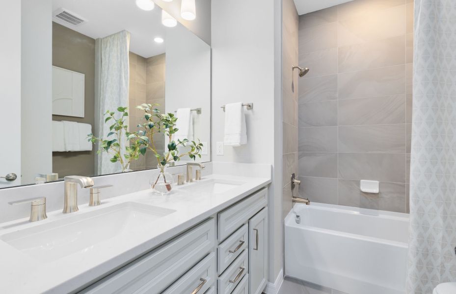 Representative furnished interior of a home built from the Concord by Pulte Homes in Vida's Way, Wesley Chapel (Image 6).