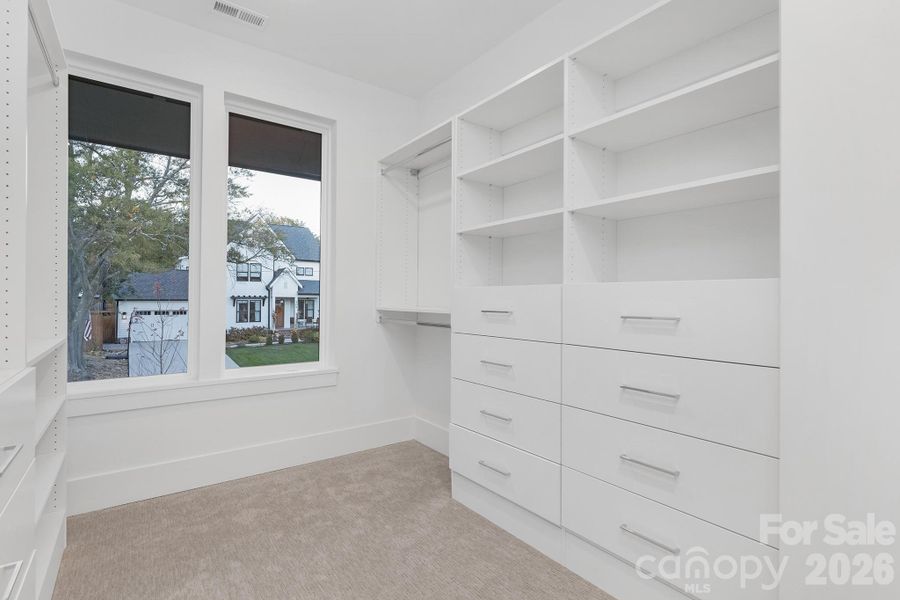 Spacious, unfurnished interior of a new home in , Charlotte (Image 20).