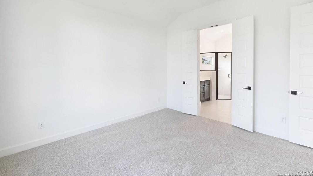 Spacious, unfurnished interior of a new home in Solms Landing 45', New Braunfels (Image 13).