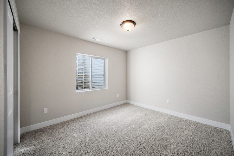 Spacious, unfurnished interior of a new home in Aspen Ranch, Fountain (Image 41).