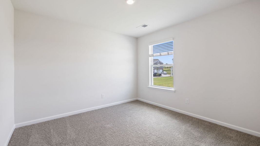 Spacious, unfurnished interior of a new home in Cedar Gap, Fountain Inn (Image 20).