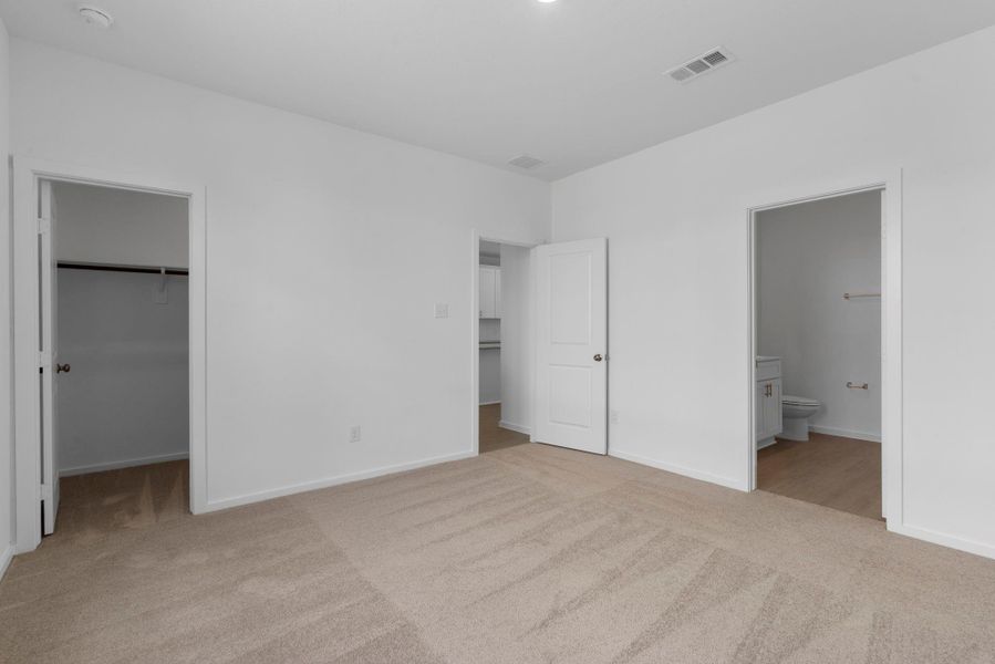 Spacious, unfurnished interior of a new home in Peppervine, Porter (Image 13).