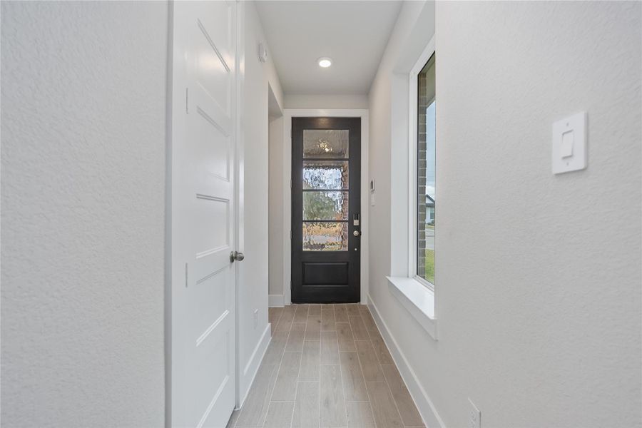 Spacious, unfurnished interior of a new home in Sunterra, Katy (Image 14). Spacious, unfurnished interior of a new home in Sunterra, Katy (Image 14).