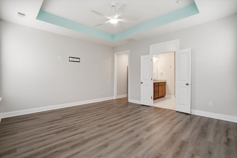 Spacious, unfurnished interior of a new home in , Summerville (Image 17).
