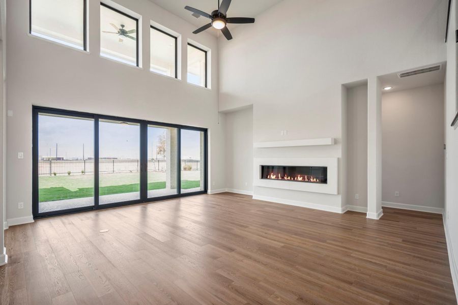 Spacious, unfurnished interior of a new home in Jordan Ranch 70' Lots, Fulshear (Image 31). Spacious, unfurnished interior of a new home in Jordan Ranch 70' Lots, Fulshear (Image 31).