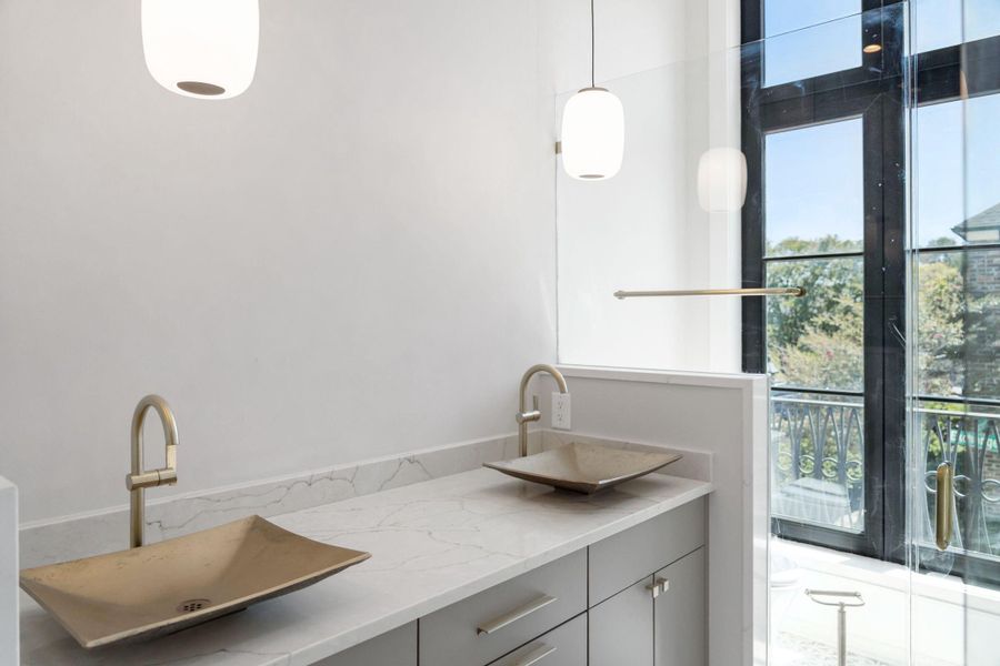 Furnished interior view inside a new home in , Charleston (Image 13).