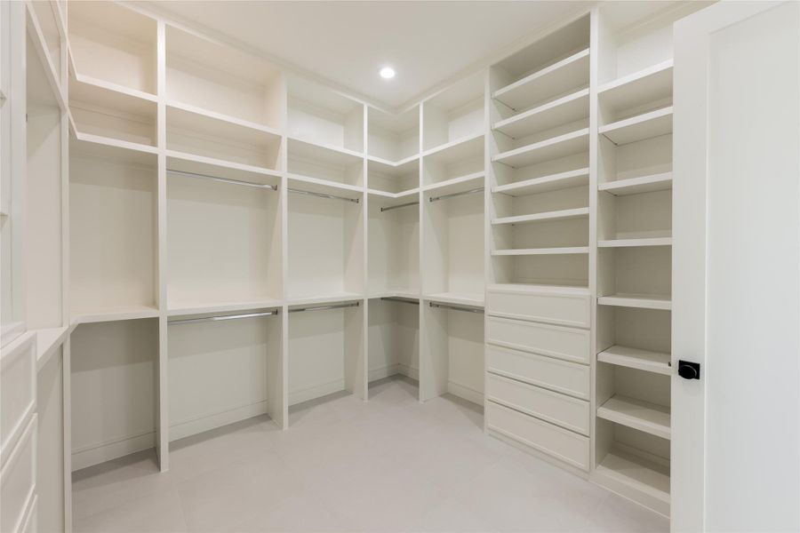 Image 42 of a home in .