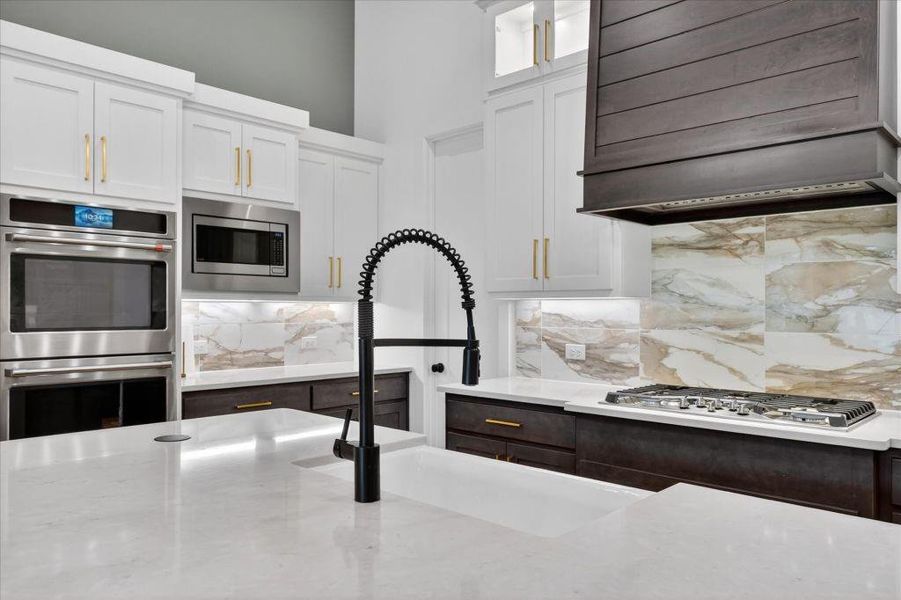 Close-up of interior finishes inside a home in Saddle Star Estates, Rockwall (Image 23).