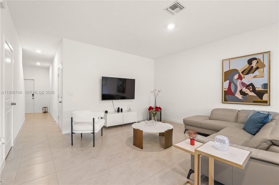 Furnished interior view inside a new home in , Pompano Beach (Image 32).