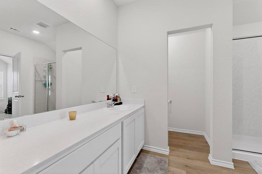 Furnished interior view inside a new home in , Lavon (Image 32). Furnished interior view inside a new home in , Lavon (Image 32).