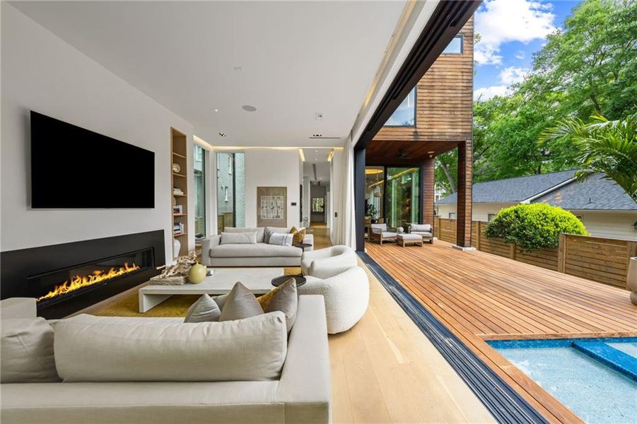 Exterior details and patio area of a home in , Brookhaven (Image 25).