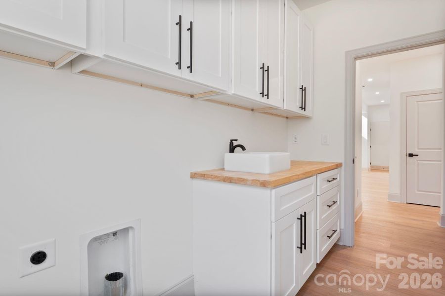 Furnished interior view inside a new home in , Mint Hill (Image 17). Furnished interior view inside a new home in , Mint Hill (Image 17).