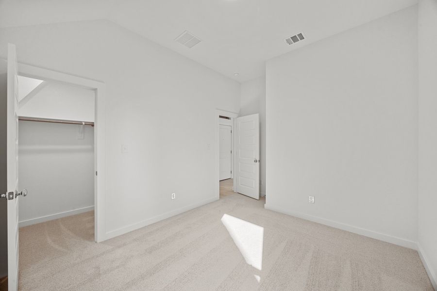 Spacious, unfurnished interior of a new home in Prairie Winds, Hutto (Image 30).