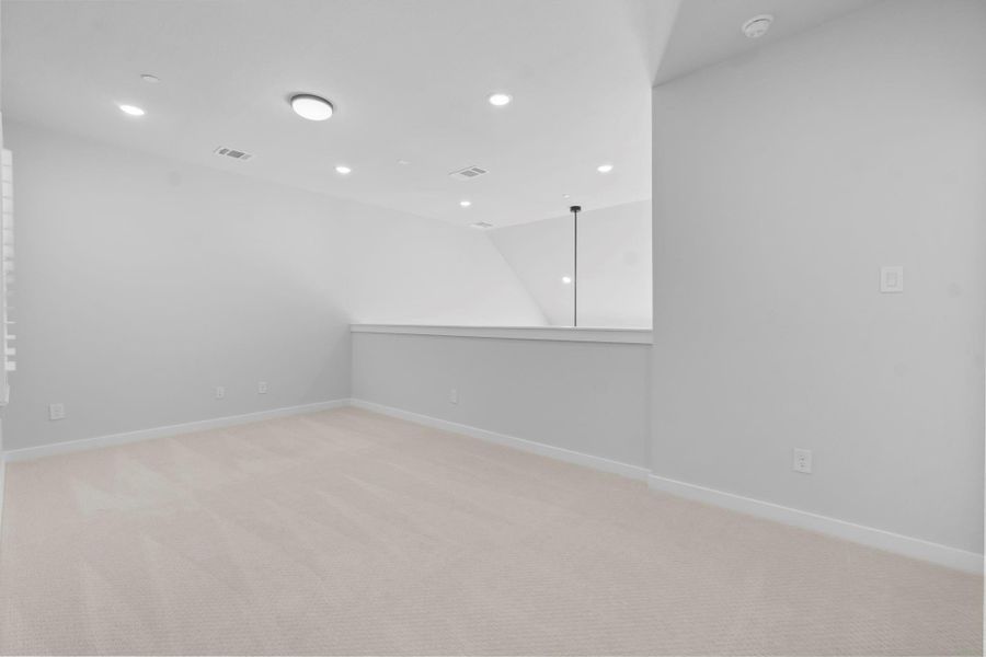 Spacious, unfurnished interior of a new home in , Montgomery (Image 14).