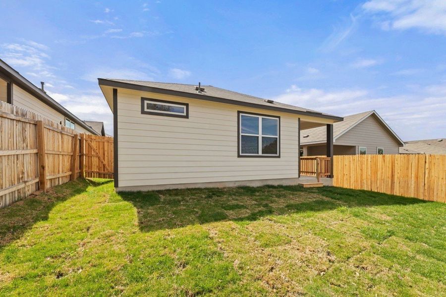Representative exterior details of a home built from the Big Bend by Hakes Brothers in Veranda, San Antonio (Image 3). Representative exterior details of a home built from the Big Bend by Hakes Brothers in Veranda, San Antonio (Image 3).