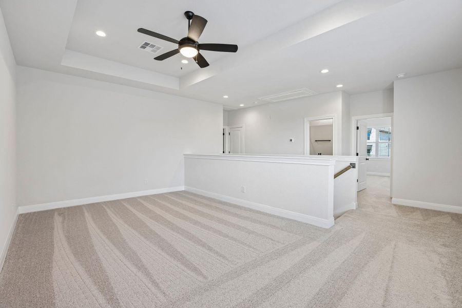 Spacious, unfurnished interior of a new home in 6 Creeks, Kyle (Image 14).