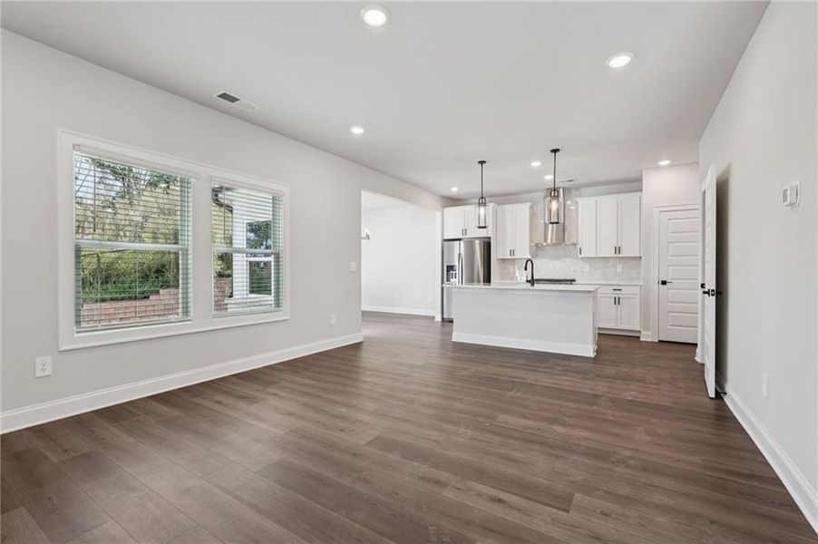 Spacious, unfurnished interior of a new home in Hemingway - Reserve Series, Cumming (Image 31).