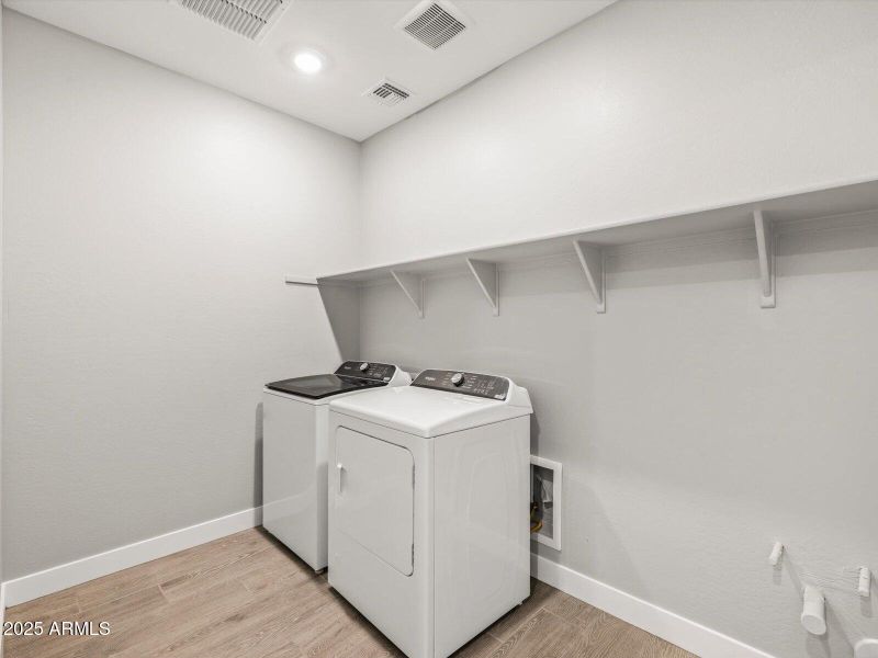 Included Washer & Dryer Included Washer & Dryer