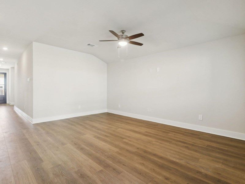 Photo is not of the actual home, but is an inspirational photo of builder’s model home and may depict options, furnishings, and/or decorator features that are not included Photo is not of the actual home, but is an inspirational photo of builder’s model home and may depict options, furnishings, and/or decorator features that are not included