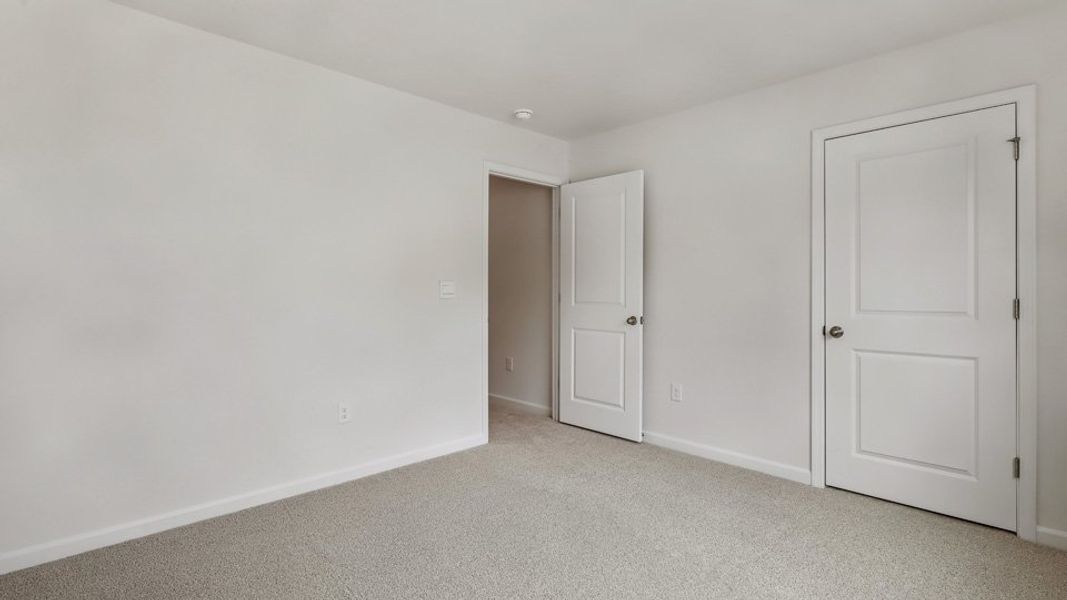 Spacious, unfurnished interior of a new home in Bexford, Willow Spring (Image 26).