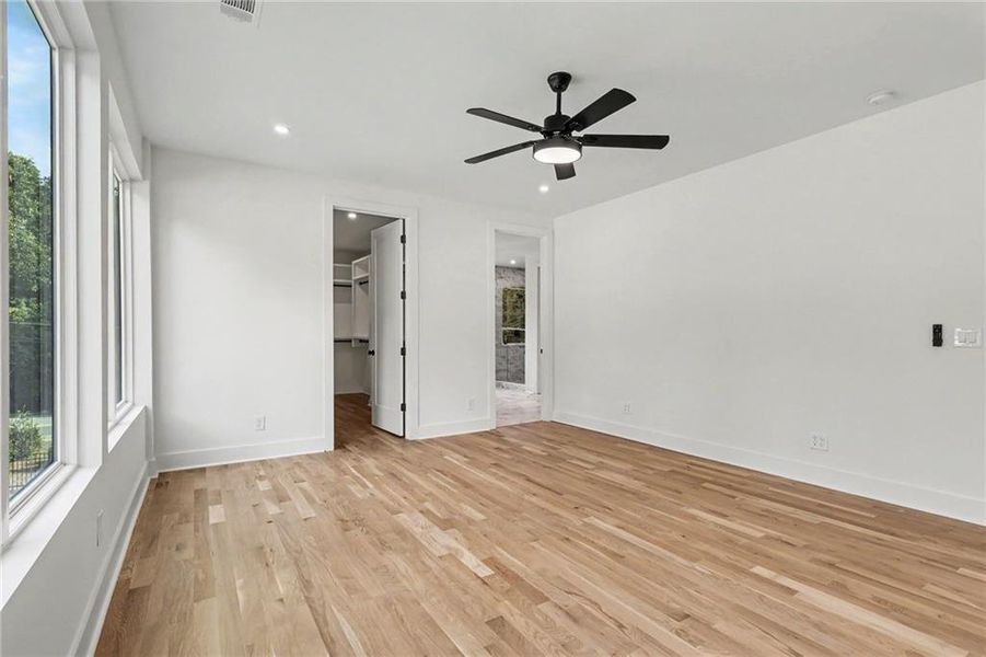 Spacious, unfurnished interior of a new home in , Atlanta (Image 24).