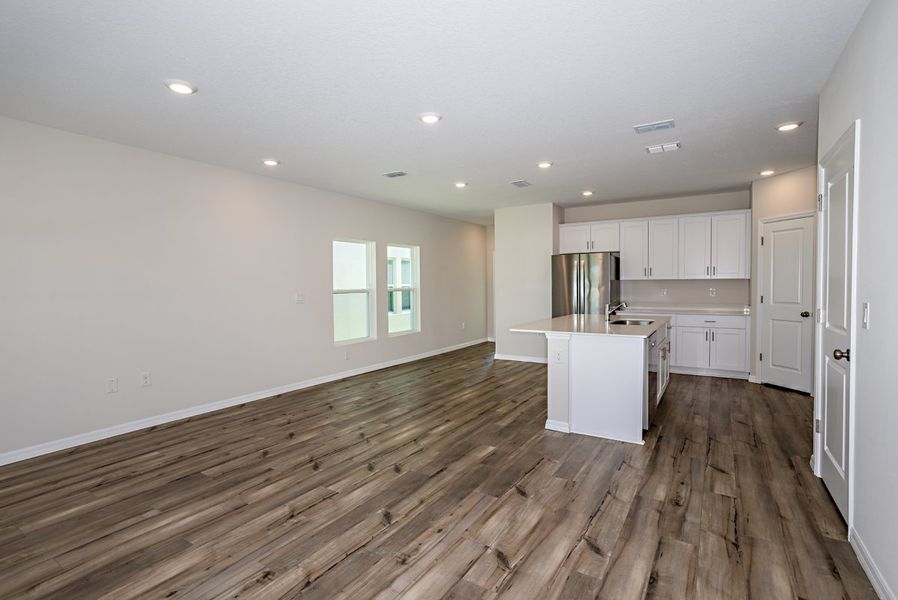 Representative unfurnished interior of a home built from the Margarita by Casa Fresca Homes in Pasadena Ridge, Dade City (Image 9).
