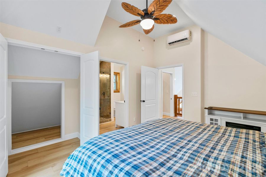 Furnished interior view inside a new home in , Lake Lure (Image 12).