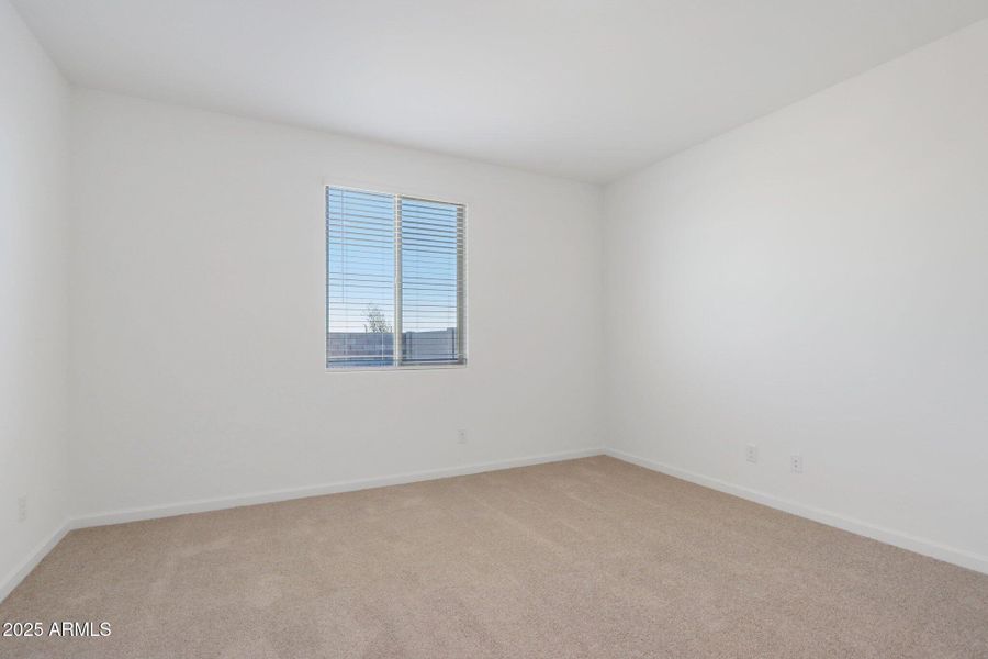 36-web-or-mls-S 95th Dr-S0512-032