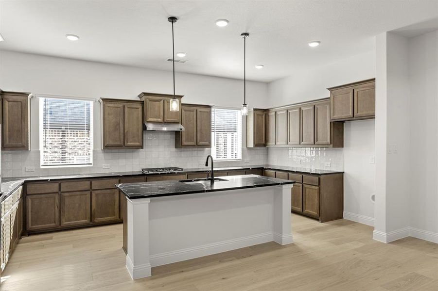 07_1433 Florence, Celina