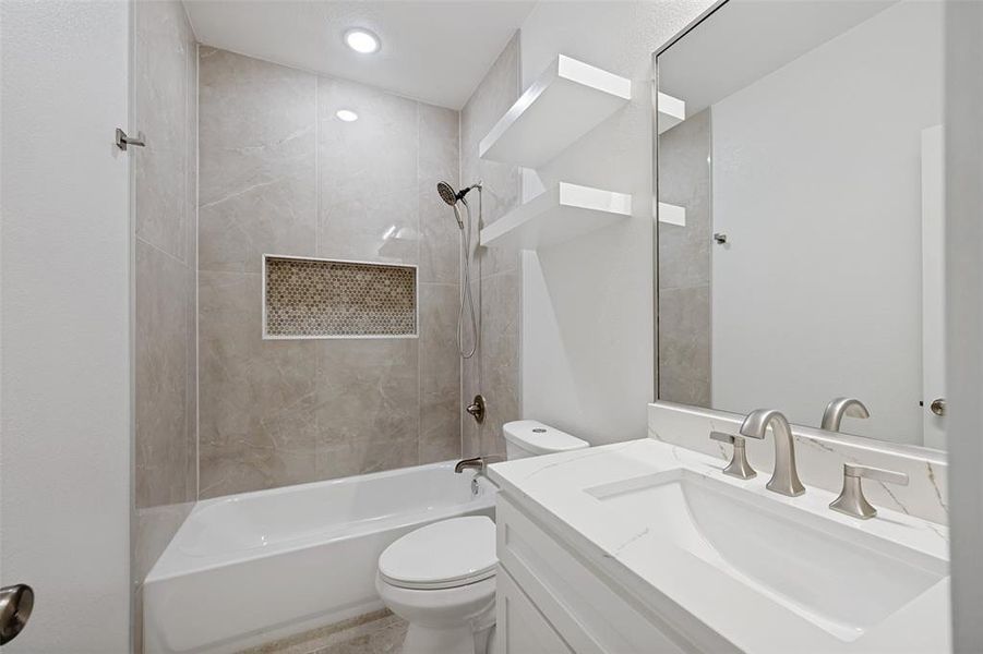 Furnished interior view inside a new home in , Fort Worth (Image 8).