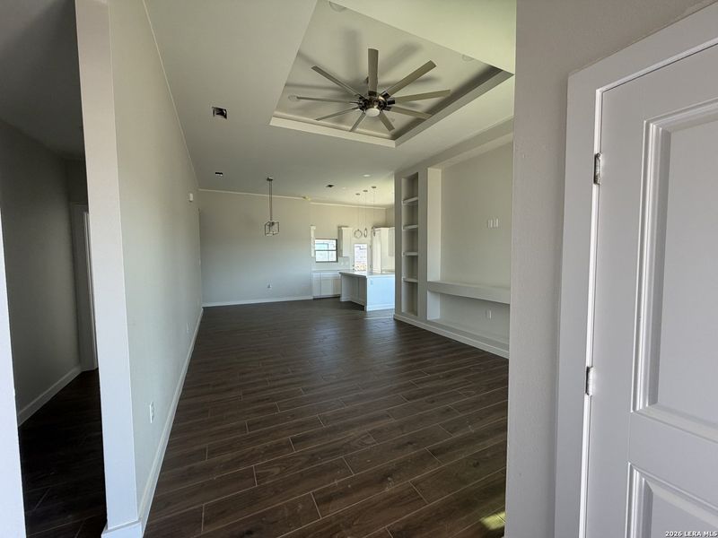 Spacious, unfurnished interior of a new home in , Laredo (Image 13).