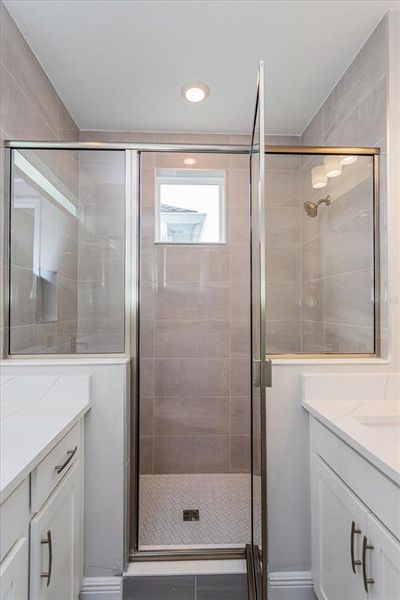 Furnished interior view inside a new home in , Orlando (Image 9).