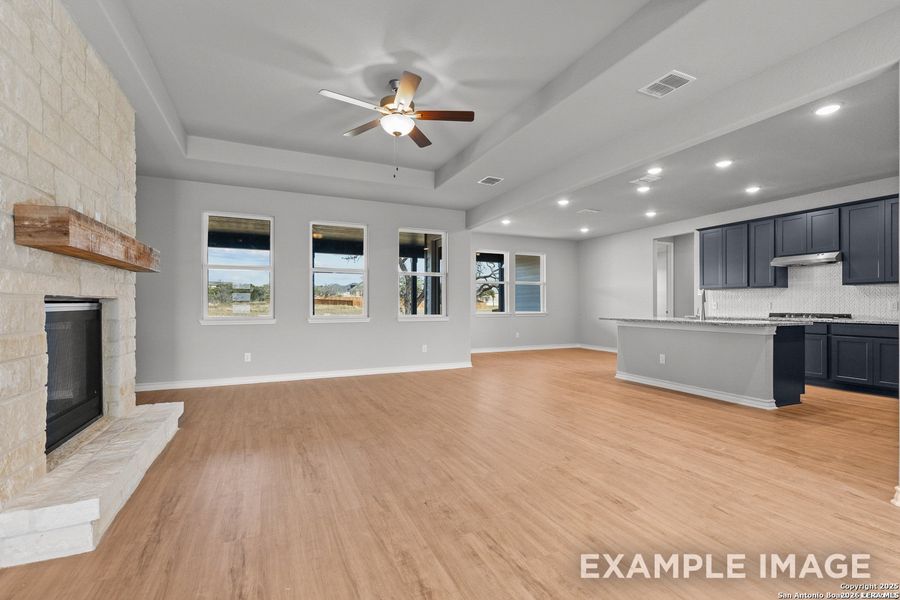 Spacious, unfurnished interior of a new home in Potranco Oaks, Castroville (Image 26).
