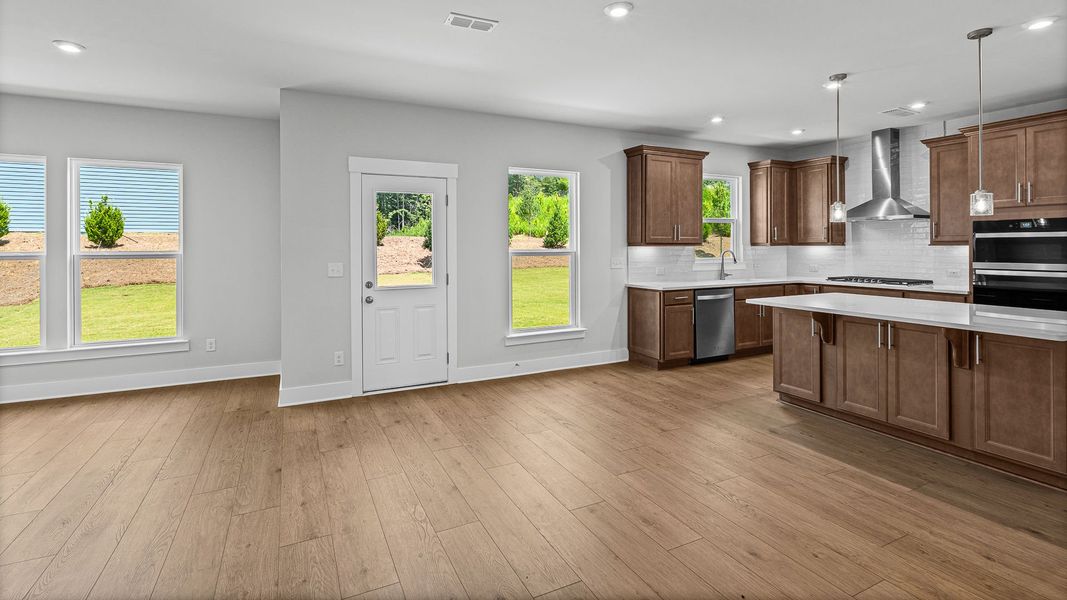 Spacious, unfurnished interior of a new home in Hunters Creek, Flowery Branch (Image 31). Spacious, unfurnished interior of a new home in Hunters Creek, Flowery Branch (Image 31).