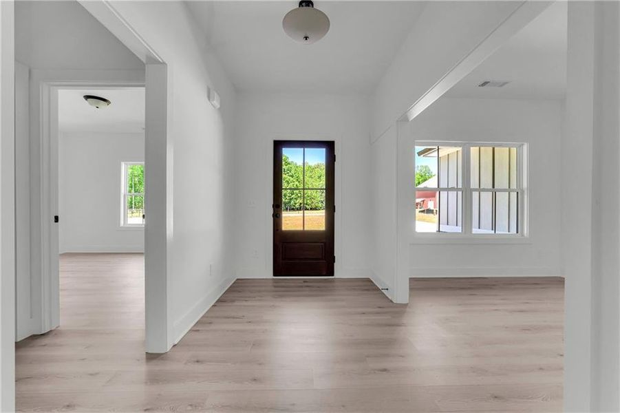 Spacious, unfurnished interior of a new home in , Lavonia (Image 19).