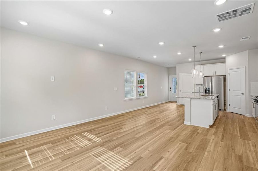 Spacious, unfurnished interior of a new home in Artisan Walk, Fairburn (Image 19). Spacious, unfurnished interior of a new home in Artisan Walk, Fairburn (Image 19).
