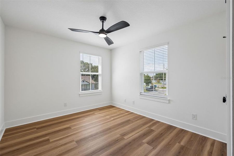 Spacious, unfurnished interior of a new home in , Orlando (Image 12).