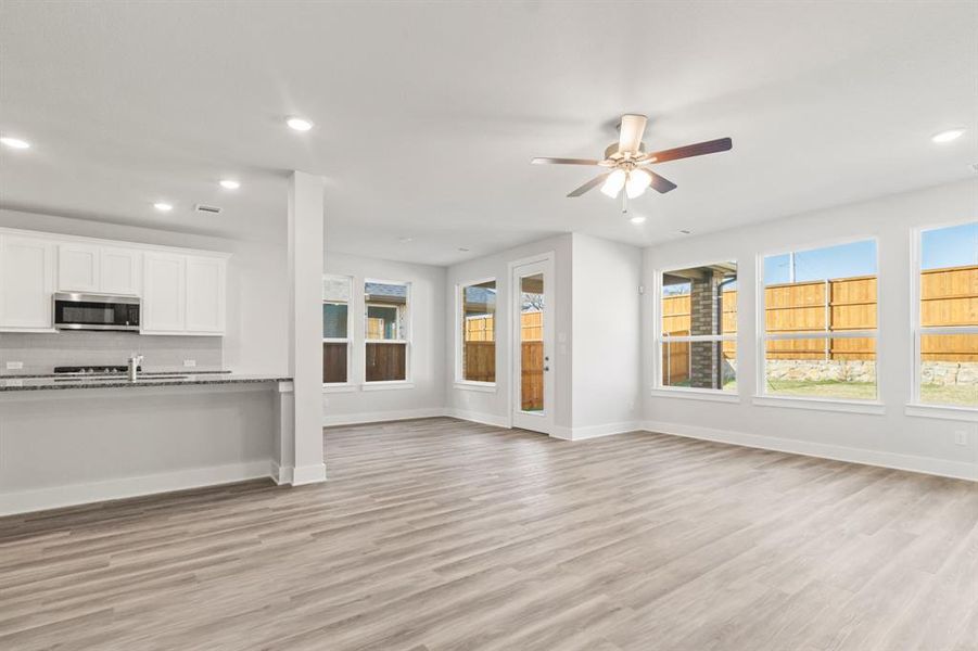 Spacious, unfurnished interior of a new home in , Garland (Image 16).