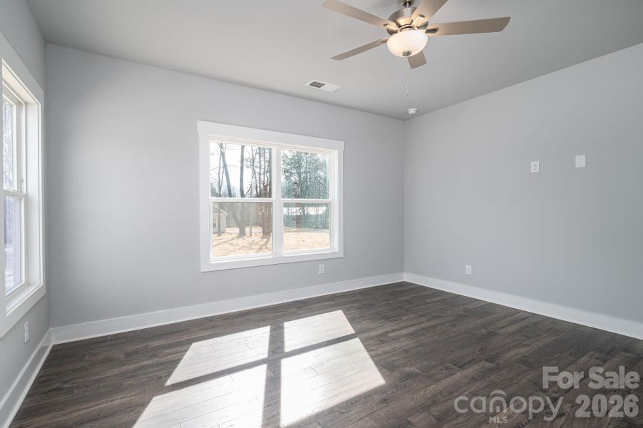 Spacious, unfurnished interior of a new home in , Shelby (Image 26).