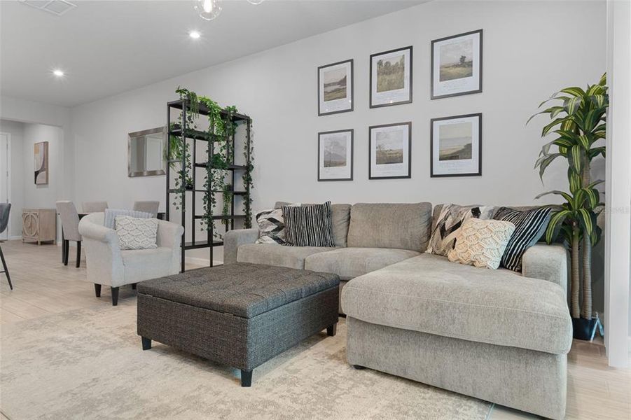 Furnished interior view inside a new home in , Wesley Chapel (Image 21).