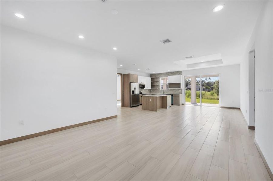 Spacious, unfurnished interior of a new home in , North Port (Image 14).