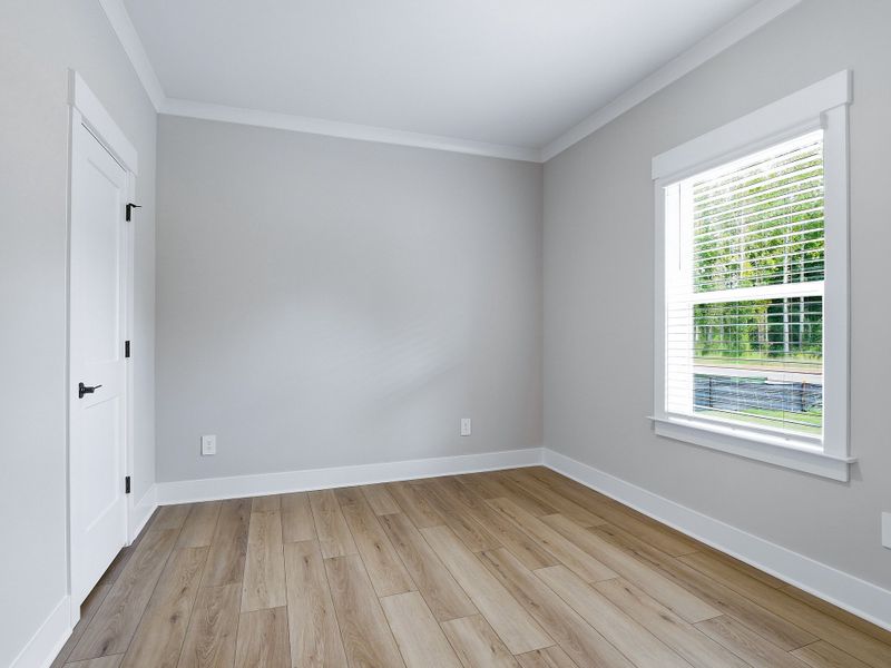 Spacious, unfurnished interior of a new home in Watkins Glen, Raleigh (Image 15).
