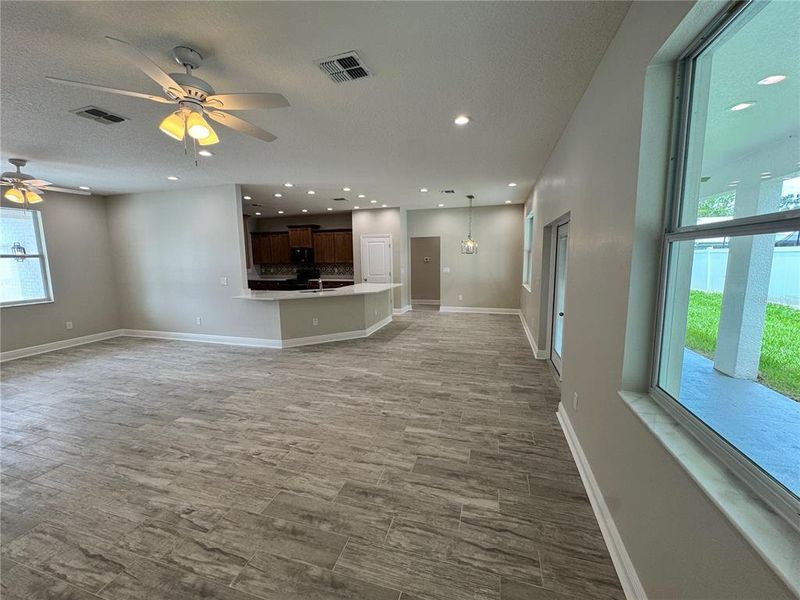 Spacious, unfurnished interior of a new home in , Dade City (Image 81).