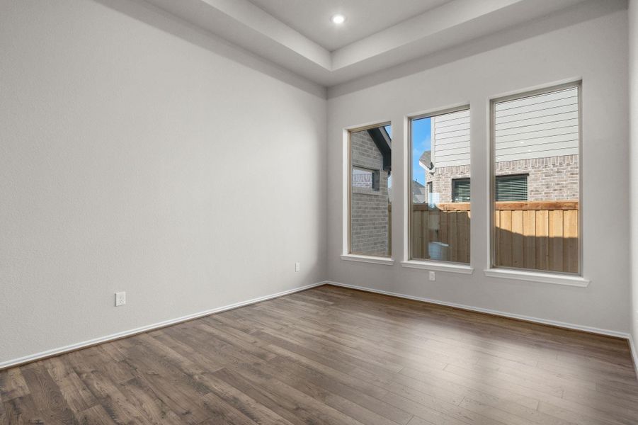 Spacious, unfurnished interior of a new home in Dunham Pointe 50', Cypress (Image 24).