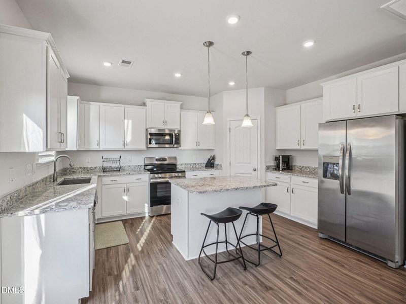 15-web-or-mls-Oriental St-S2412-015