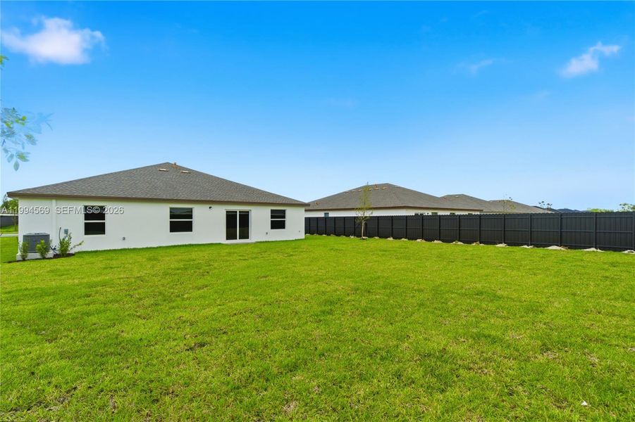 Exterior details and patio area of a home in , Homestead (Image 3).